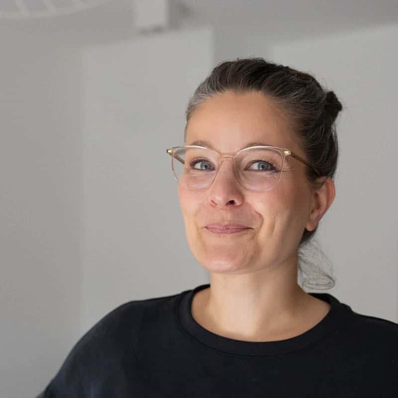 portrait-cornelia-trah-square portrait cornelia trah square